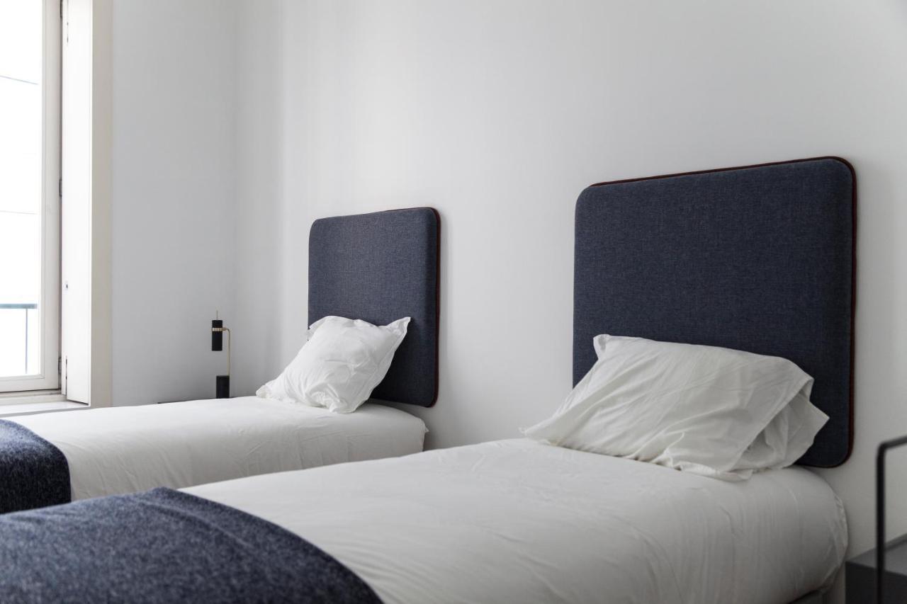 Classy 2Bdr Apartment In Downtown By Lovelystay Lisboa Exteriör bild