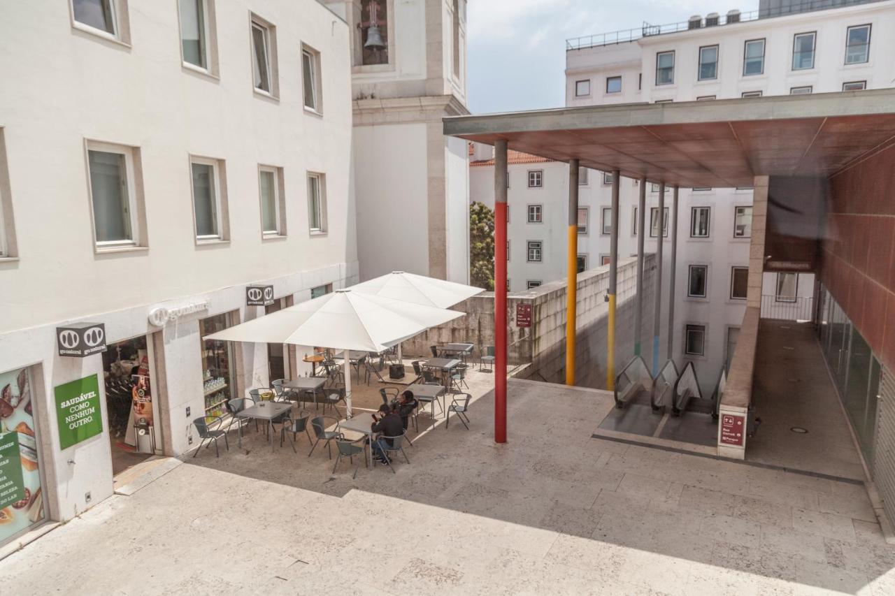 Classy 2Bdr Apartment In Downtown By Lovelystay Lisboa Exteriör bild